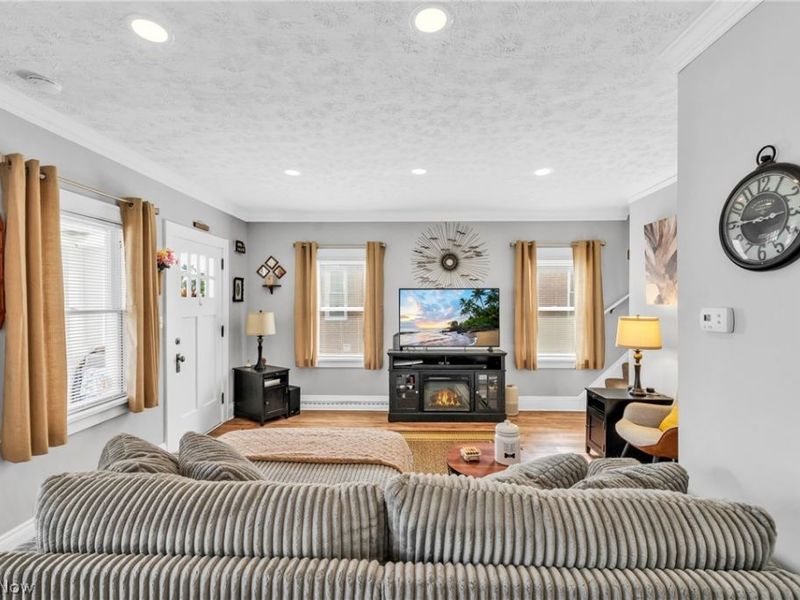 7803 Snow Road, Parma, OH 44129 Photo 9
