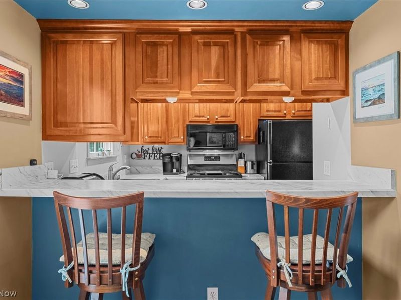 5112 E Lake Road, Sheffield Lake, OH 44054 Photo 10