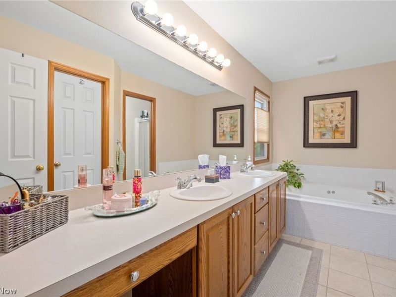 33321 Popham Lane, Solon, OH 44139 Photo 22