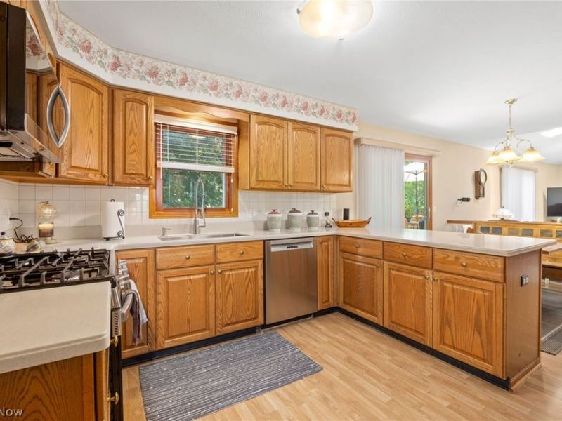 33321 Popham Lane, Solon, OH 44139 Photo 9