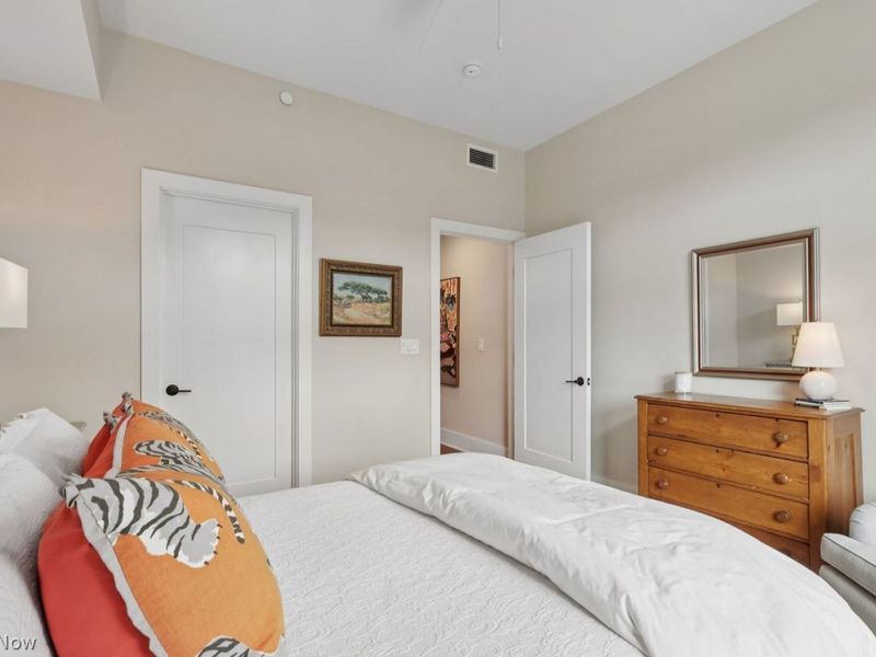 2044 Random Road, Unit 505, Cleveland, OH 44106 Photo 38