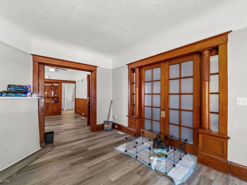 10906 Churchill Avenue, Cleveland, OH 44106 Photo 2