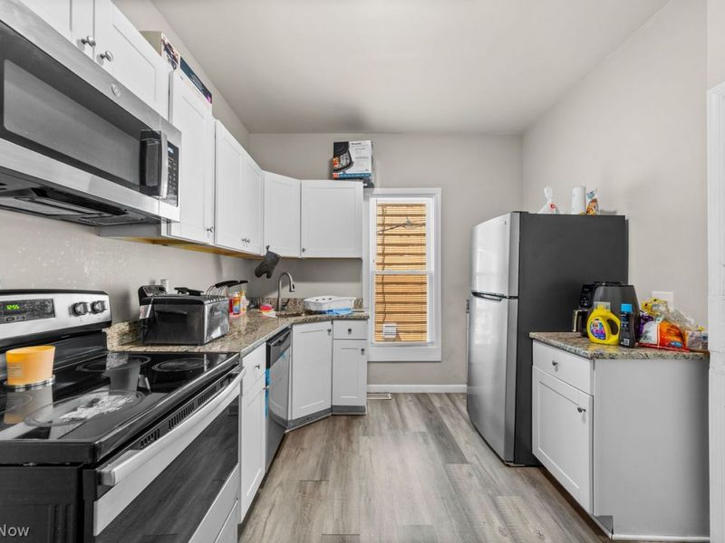 10906 Churchill Avenue, Cleveland, OH 44106 Photo 8