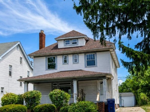 2123 Hampstead Road, Cleveland Heights, OH 44118