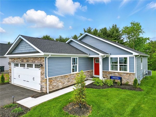 102 Bristlecone Court , Freeport, PA 16229