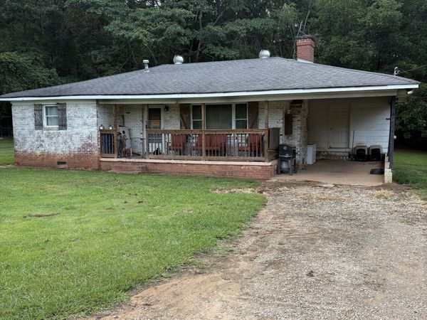 3978 Bartley Road, West Point, GA 31833