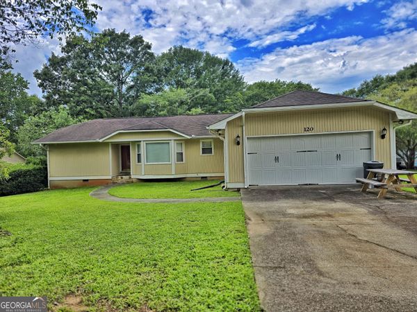 120 ASPEN LAKE Drive E, Newnan, GA 30263