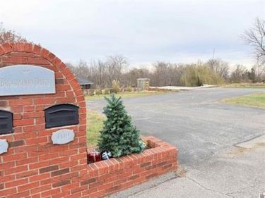 109 Briarwood Drive, Marion, KY 42064