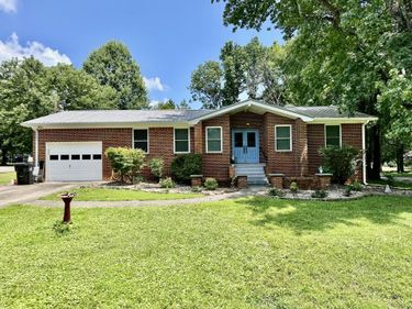 52 S Nottingham Lane, Murray, KY 42071