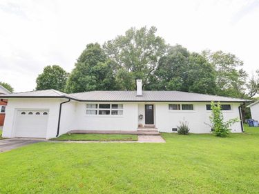 213 Fairlane Drive, Mayfield, KY 42066