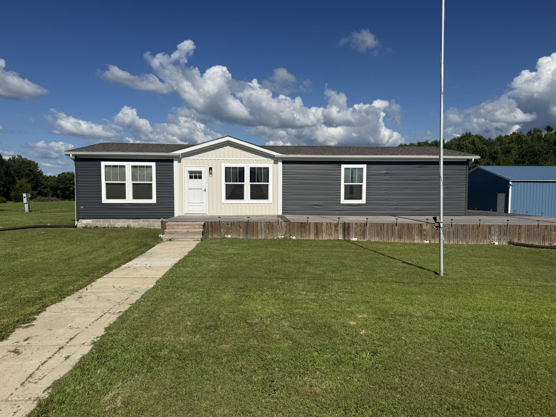 150 Village Lane, Russell Springs, KY 42642