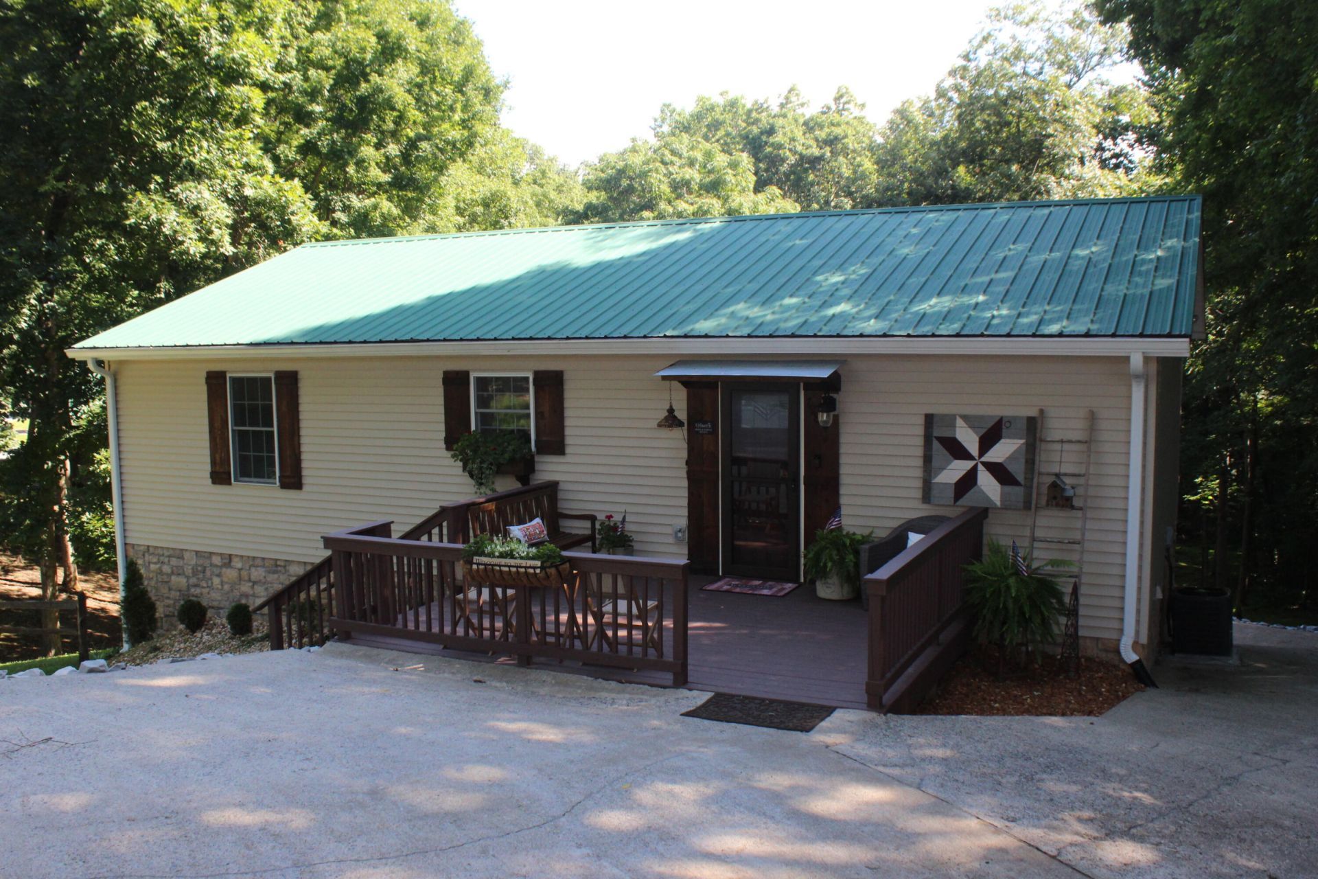 798 Wheaton Way, Eddyville, KY 42038