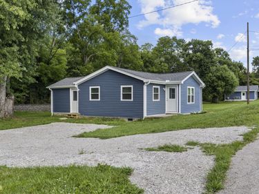 2251 Old Millersburg Road, Paris, KY 40361