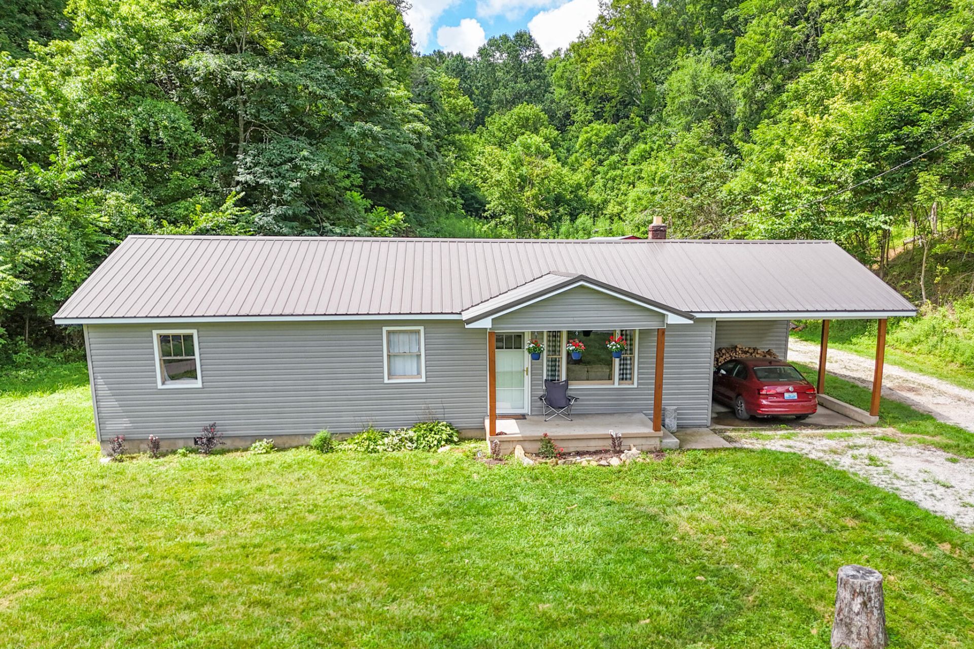 90 Trevor Lane, Burkesville, KY 42717
