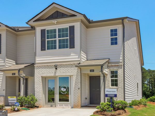 502 Woodcreek Circle SW, Unit 3, Atlanta, GA 30331
