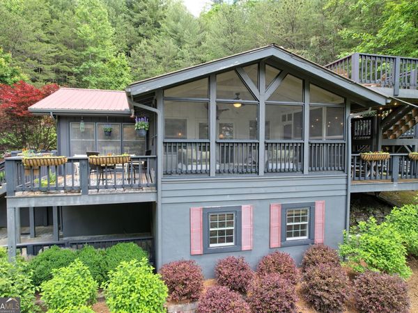422 Timpson Cove Road, Clayton, GA 30525