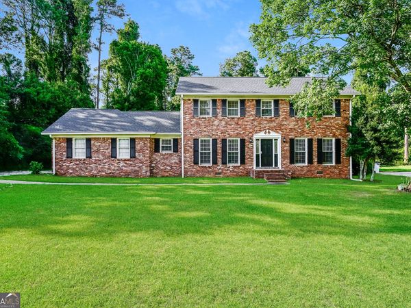 2216 Country Club Drive SE, Conyers, GA 30013