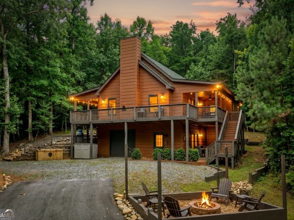 50 Kings Court, Ellijay, GA 30540