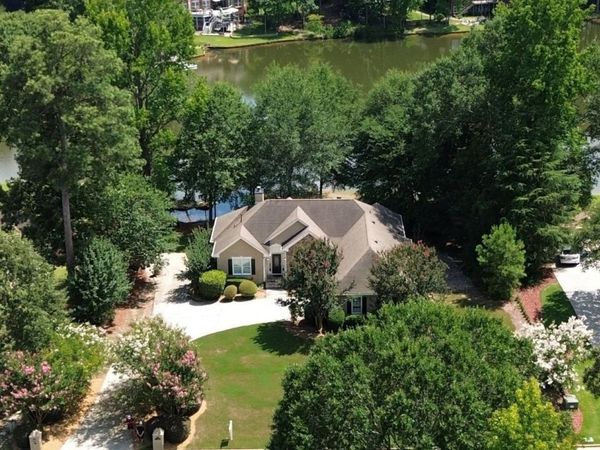 220 Youngs Circle, Fayetteville, GA 30215