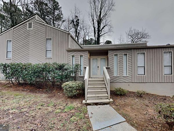 2929 Manitoba Lane, Marietta, GA 30062