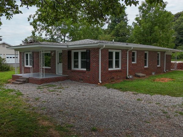 2292 Blacksnake Road, Mount Airy, GA 30563