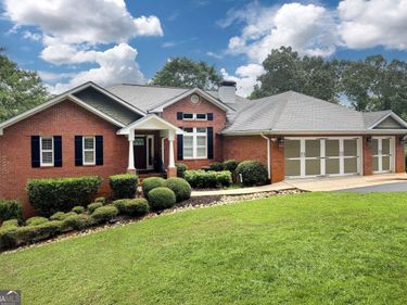 7913 S Barkers Bend Drive, Murrayville, GA 30564
