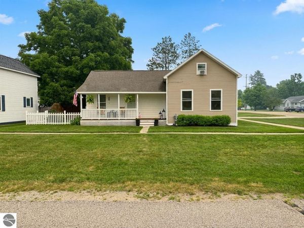 229 Sixth Avenue, Tawas City, MI 48763