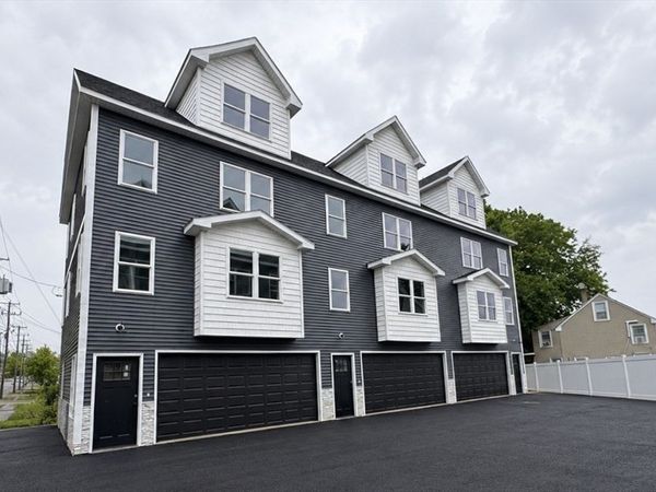 562 Gorham Street, Unit 02, Lowell, MA 01852