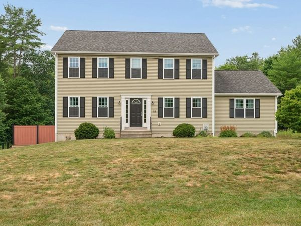 15 Patriot Ln, Rutland, MA 01543