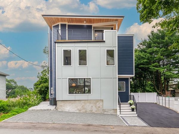 96 Burpee Rd, Swampscott, MA 01907
