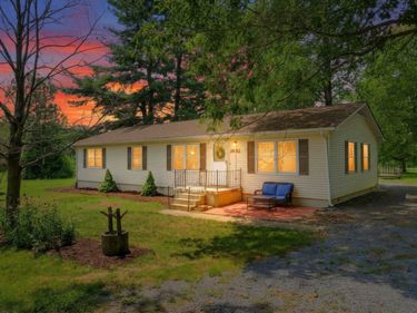 2882 EAST SIDE HWY, CRIMORA, VA 24431