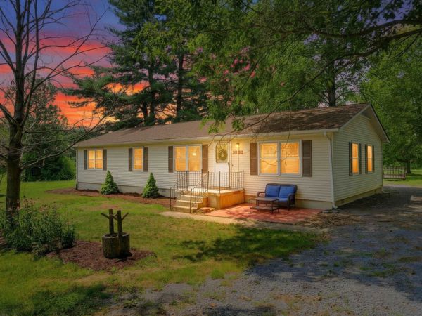 2882 EAST SIDE HWY, CRIMORA, VA 24431