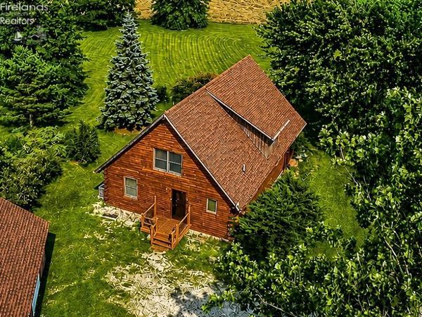 305 S Toussaint Portage Road, Oak Harbor, OH 43449