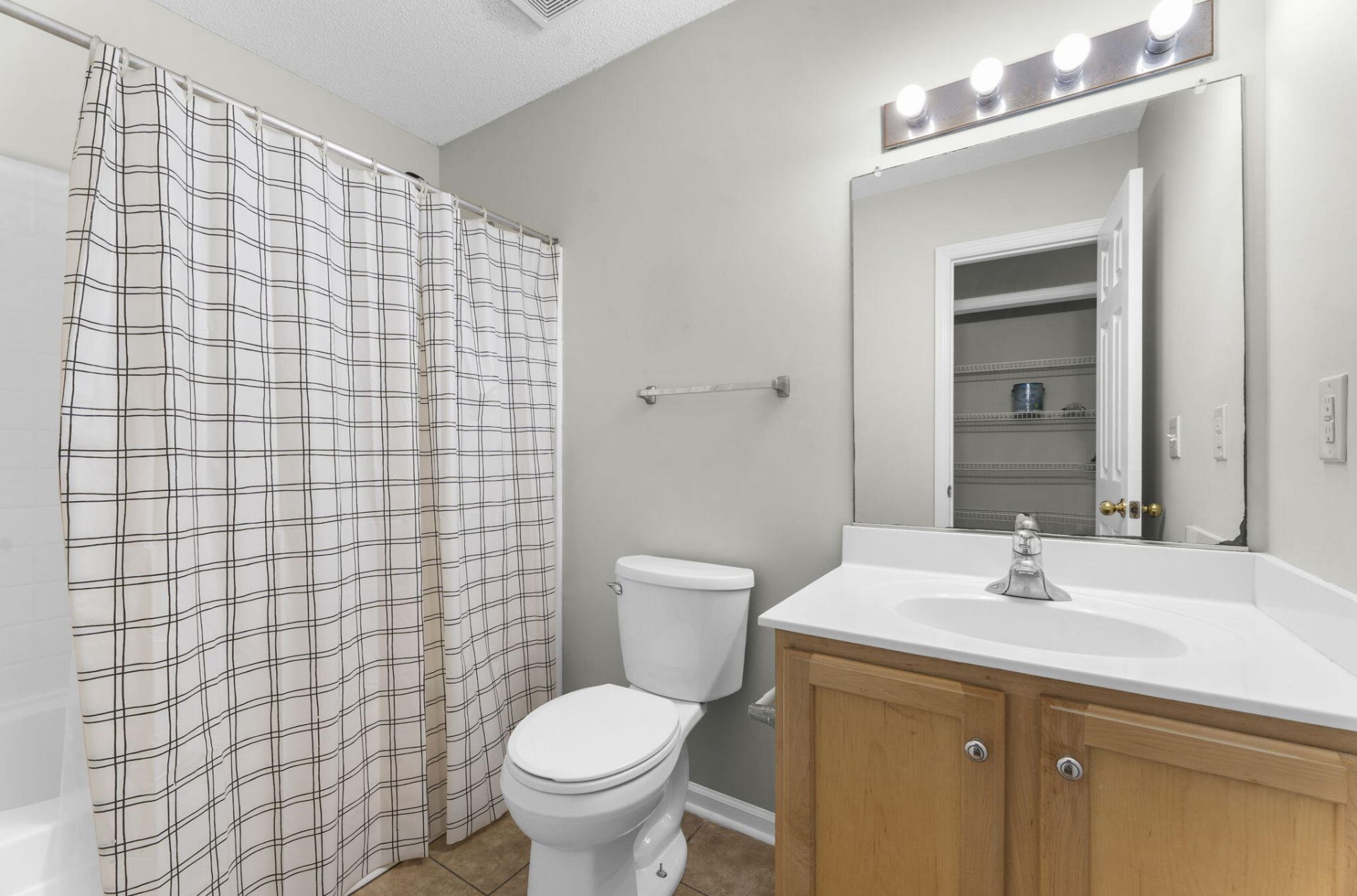 407 Beverly Drive Photo 15