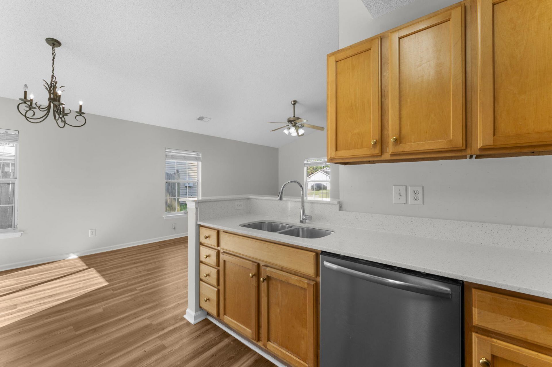 407 Beverly Drive Photo 6