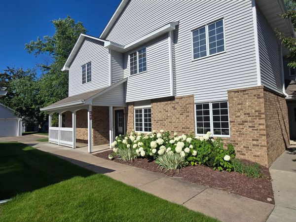 3545 Blue Jay Way, Unit 107, Eagan, MN 55123