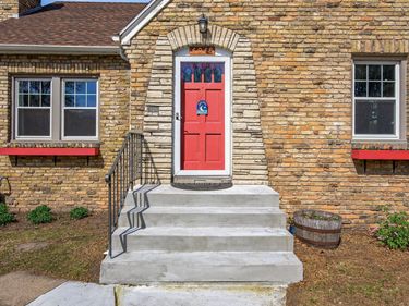 4048 17th Avenue S, Minneapolis, MN 55407