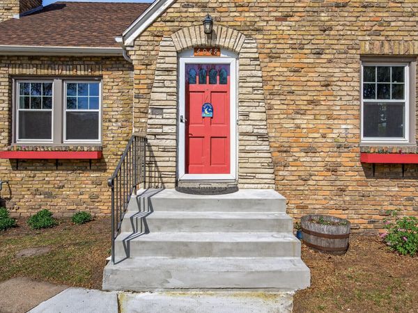 4048 17th Avenue S, Minneapolis, MN 55407
