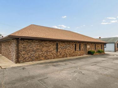 3841 Rivers Avenue , North Charleston, SC 29405
