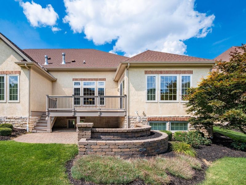 6470 Wesley Way, Westerville, OH 43082 Photo 2