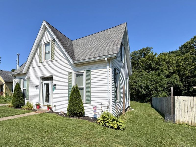 47 Maple Street, Harveysburg, OH 45032 Photo 2