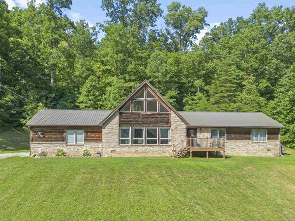 96 Coles Way , Flatwoods, KY 41139