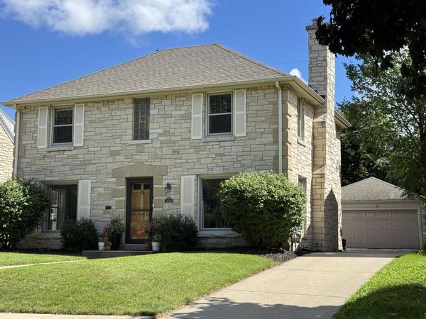 2830 N 69th STREET, Milwaukee, WI 53210
