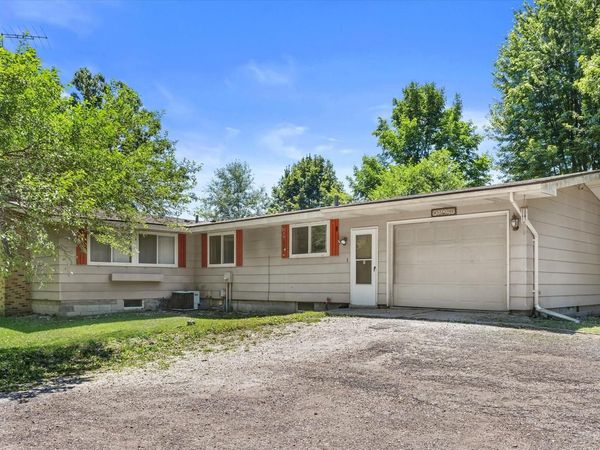 W347S7680 Sprague ROAD, Eagle, WI 53119