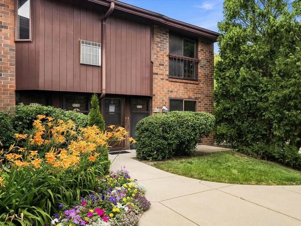 9120 N Park Plaza COURT, Unit 9120, Brown Deer, WI 53223