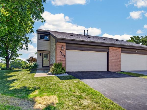 7236 S Delaine DRIVE, Unit 4-7236, Oak Creek, WI 53154