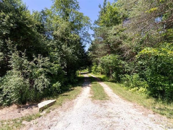 408 Columbiaville Road, Deerfield Twp, MI 48421