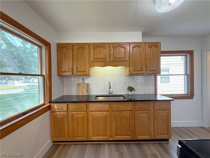 522 Eastern Heights Boulevard , Elyria, OH 44035 Photo 18