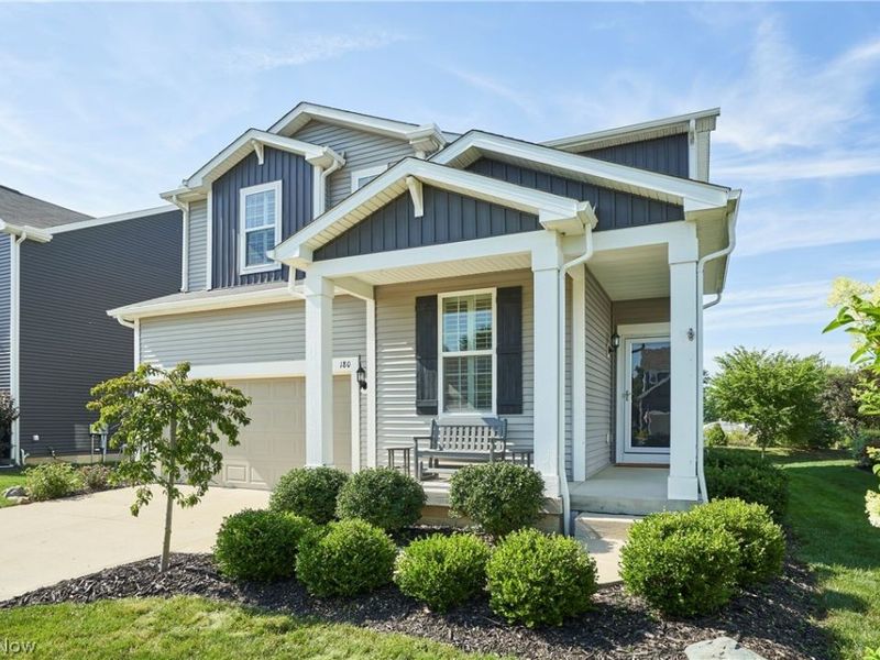 180 Nottingham Way, Wadsworth, OH 44281 Photo 1