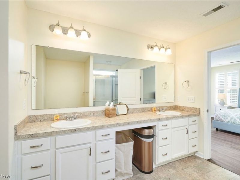 180 Nottingham Way, Wadsworth, OH 44281 Photo 20